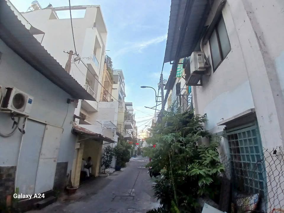 Nhà cấp 4 Lãnh Binh Thăng Quận 11 95m² giá 6.35 tỷ - Cơ hội đầu tư sinh lời!