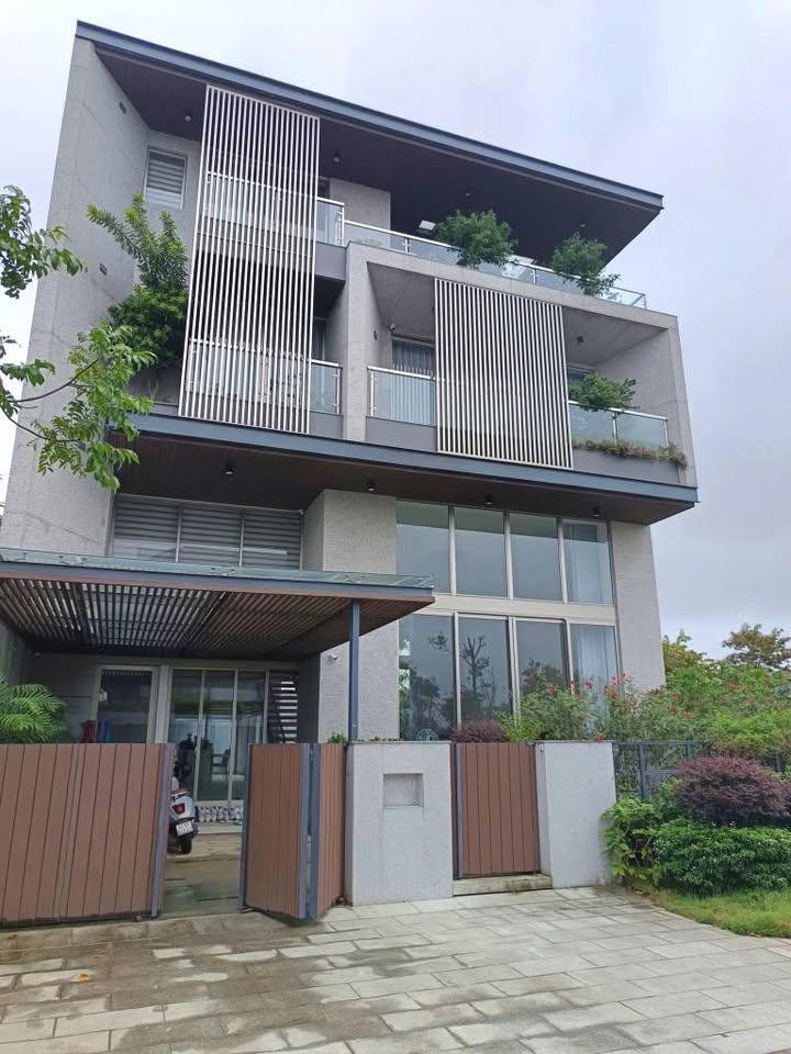 Biệt thự 4 tầng Euro Village 2 Đà Nẵng 300m² giá 30 tỷ - View sông thơ mộng!