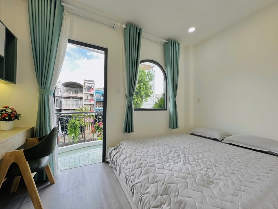 Căn hộ cho thuê 3 Tháng 2, Quận 10 - 2PN, giá thỏa thuận, trống ngay!