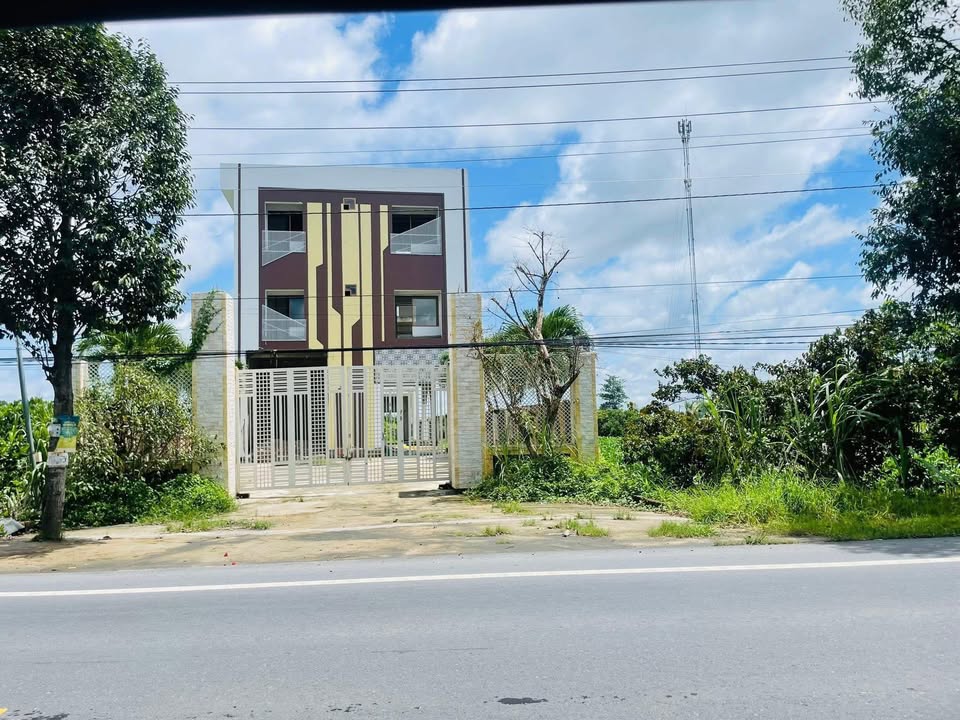 Bán nhà vườn nghỉ dưỡng đẹp Quốc lộ 61C - 6600m² chỉ 20 tỷ!