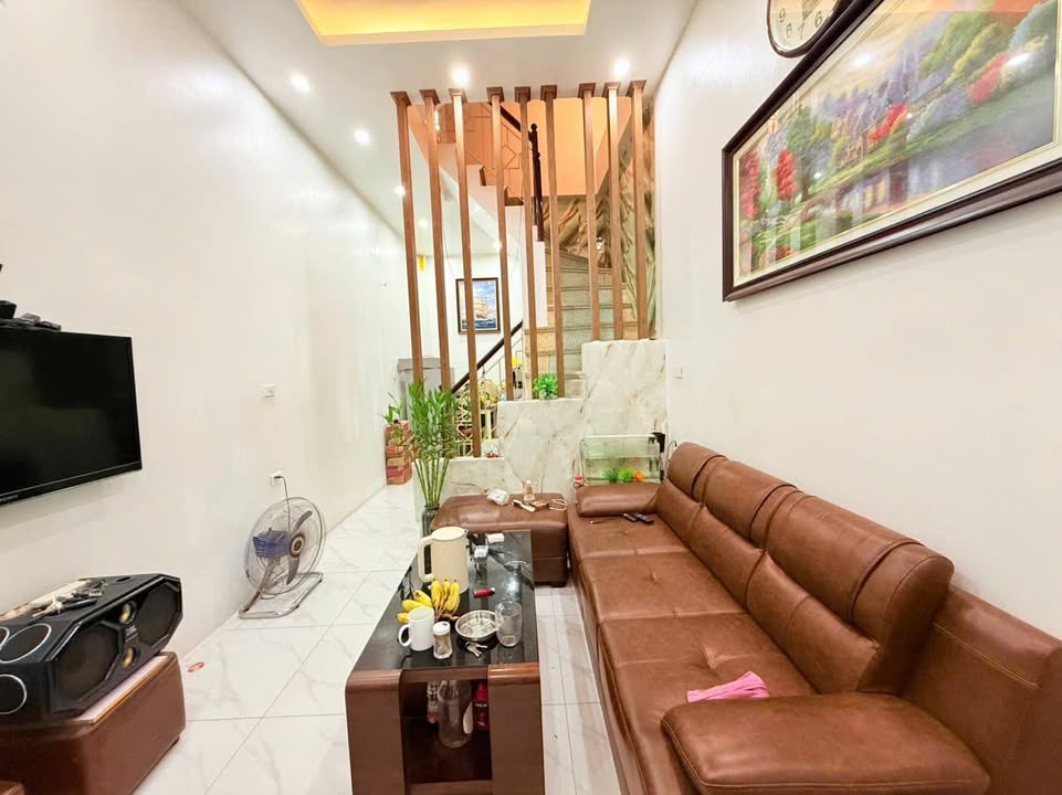 Nhà phố Vĩnh Phúc, Ba Đình 38m² giá 8.35 tỷ - Chính chủ bán gấp!