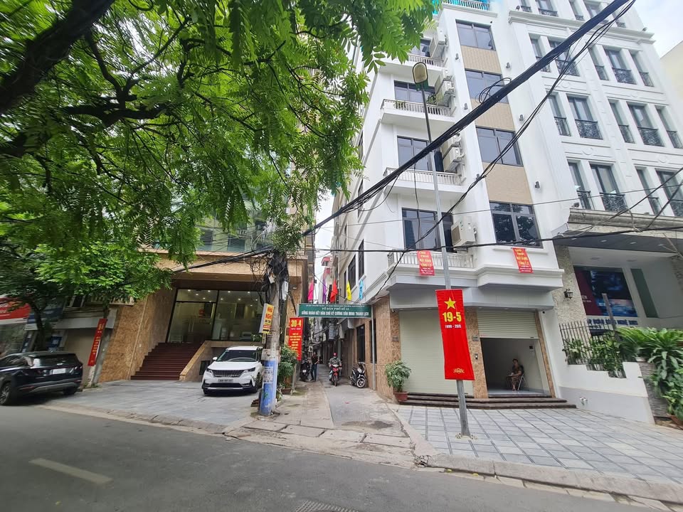 Bán nhà mặt phố Nguyễn Ngọc Nại, Thanh Xuân 40m² giá 17 tỷ - Ô tô vào nhà, thang máy tiện lợi!