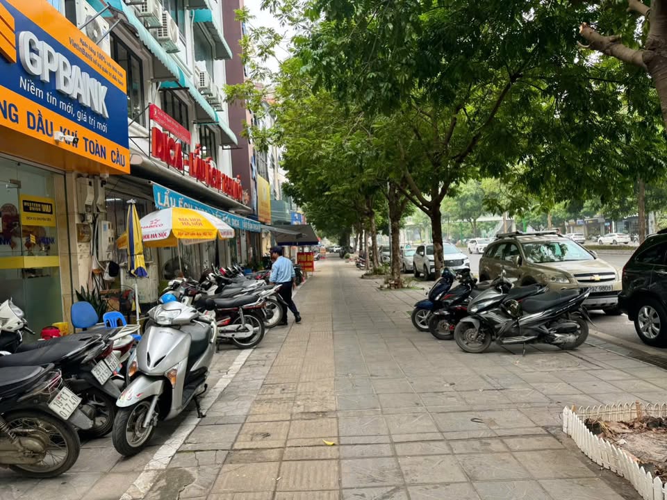 Nhà phố FrontHouse Nguyễn Văn Huyên Cầu Giấy 50m² giá 18 tỷ - Đầu tư sinh lời bền vững!