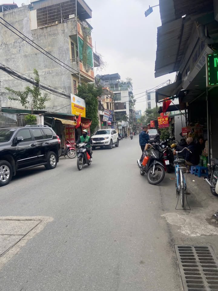 Đất đẹp Lạc Long Quân, Tây Hồ 295m² giá 55 tỷ - Cơ hội đầu tư tuyệt vời!