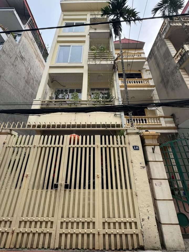 FrontHouse Hoàng Quốc Việt 45m² giá 17 tỷ - Kinh doanh tốt, ô tô tránh!