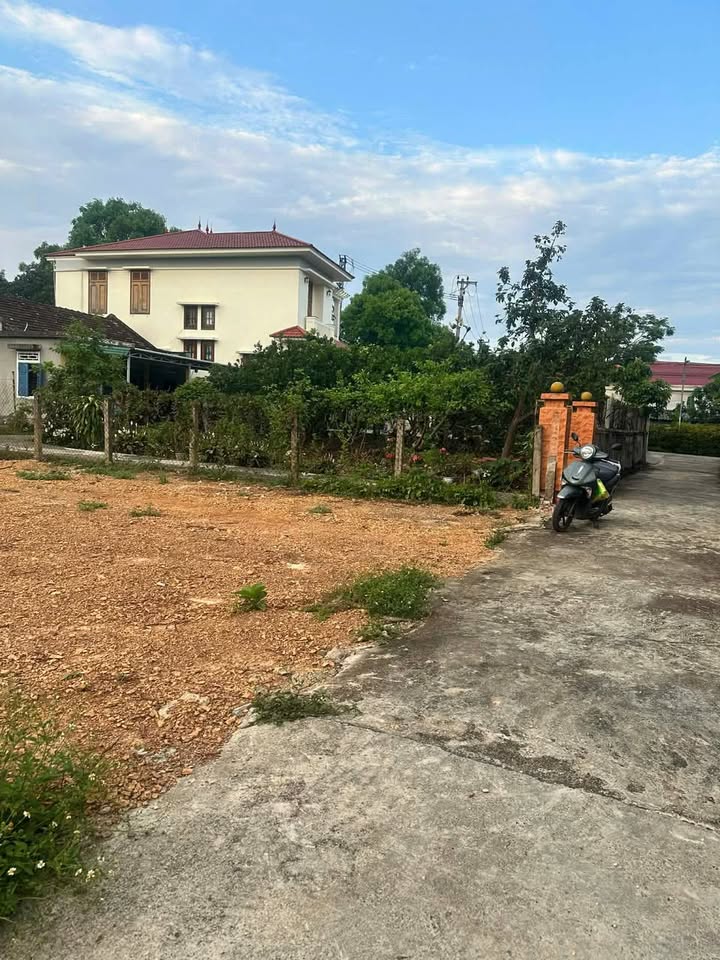 Đất Đồng Sơn Đồng Hới 193.2m² giá 680 triệu - Cơ hội đầu tư tuyệt vời!