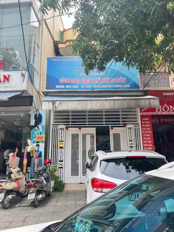 Nhà mặt tiền đường Trần Hưng Đạo, Nam Lý 107m² giá chỉ 9 tỷ - Kinh doanh đắc lợi!