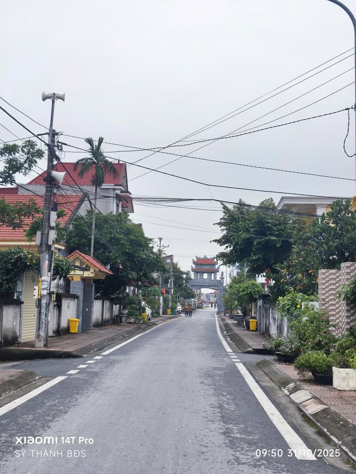 Đất kinh doanh mặt trục thôn Quế Lâm, Kiến Thụy 100m² giá 2 tỷ - Cơ hội đầu tư tuyệt vời!