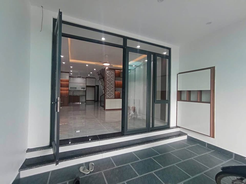 Nhà kinh doanh mặt đường Quang Trung, Thái Nguyên 550m² giá 9 tỷ - Vị trí đắc địa hiếm có!