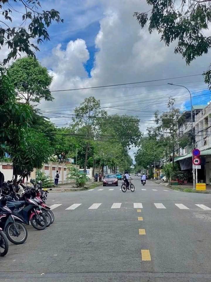 Nhà 3 tầng 5PN Trần Văn Long, An Khánh - Sổ hồng chính chủ 5.9 tỷ