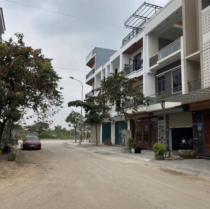 Nhà xây thô 3 tầng tại Đông Hải, Thanh Hóa - Giá tốt chỉ 4 tỷ!