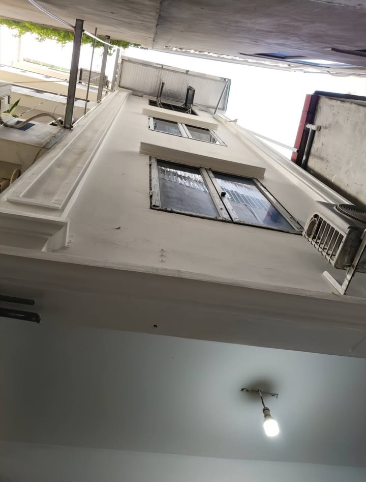 Nhà riêng Kiến Hưng 38m² - Sân để xe riêng, ngõ nông, hàng xóm thân thiện!