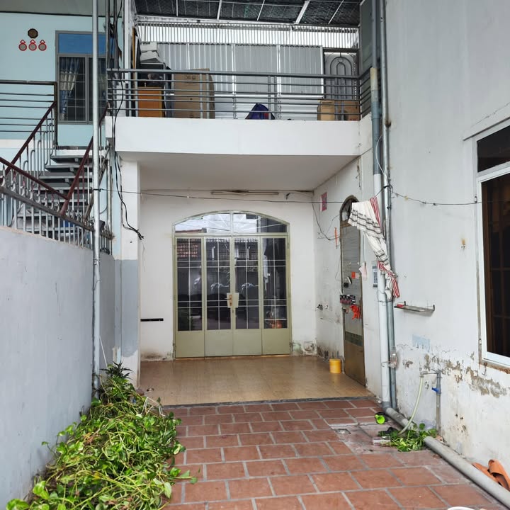 Nhà cho thuê tại Hẻm Hồ Xuân Hương, Nha Trang 80m² - An ninh tốt, giá chỉ 6 triệu/tháng!