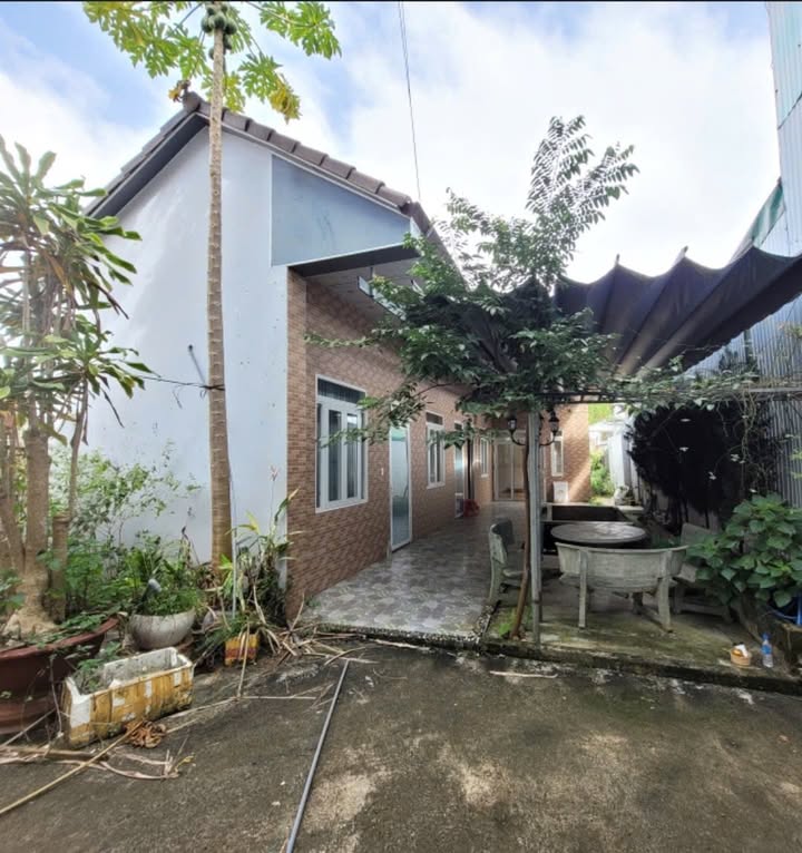 Nhà cho thuê hẻm Nguyễn Khuyến, Bảo Lộc 3PN giá 5 triệu - Không gian sống lý tưởng!