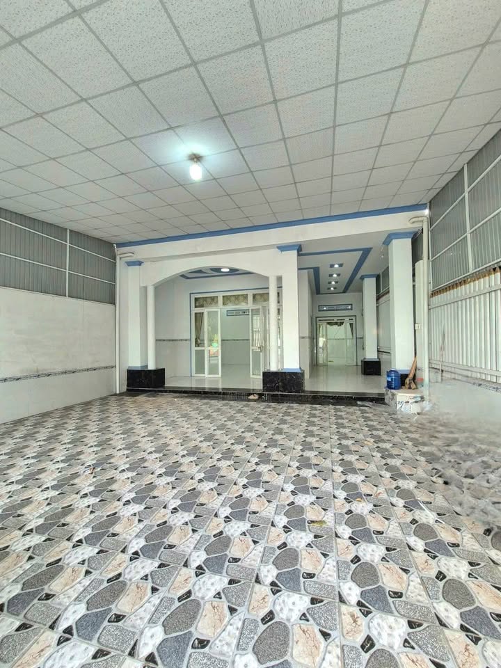 Nhà mặt tiền đường Bế Văn Đàng, phường Tân Ninh, 97m², giá 2.8 tỷ - Kinh doanh đa ngành lý tưởng!