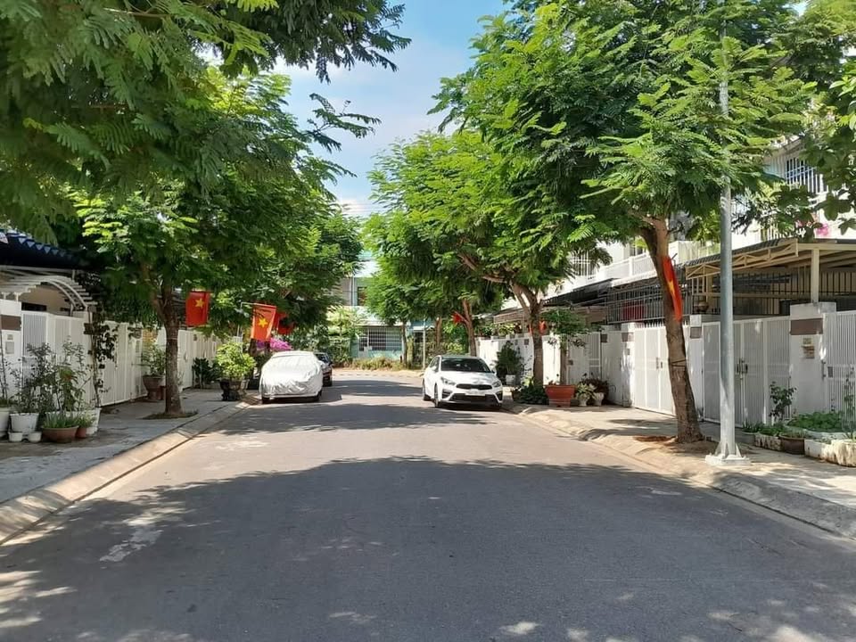 Nhà 3 tầng, 2 phòng ngủ tại khu dân cư VSIP Sơn Tịnh - Cho thuê giá rẻ, dọn vào ở ngay!