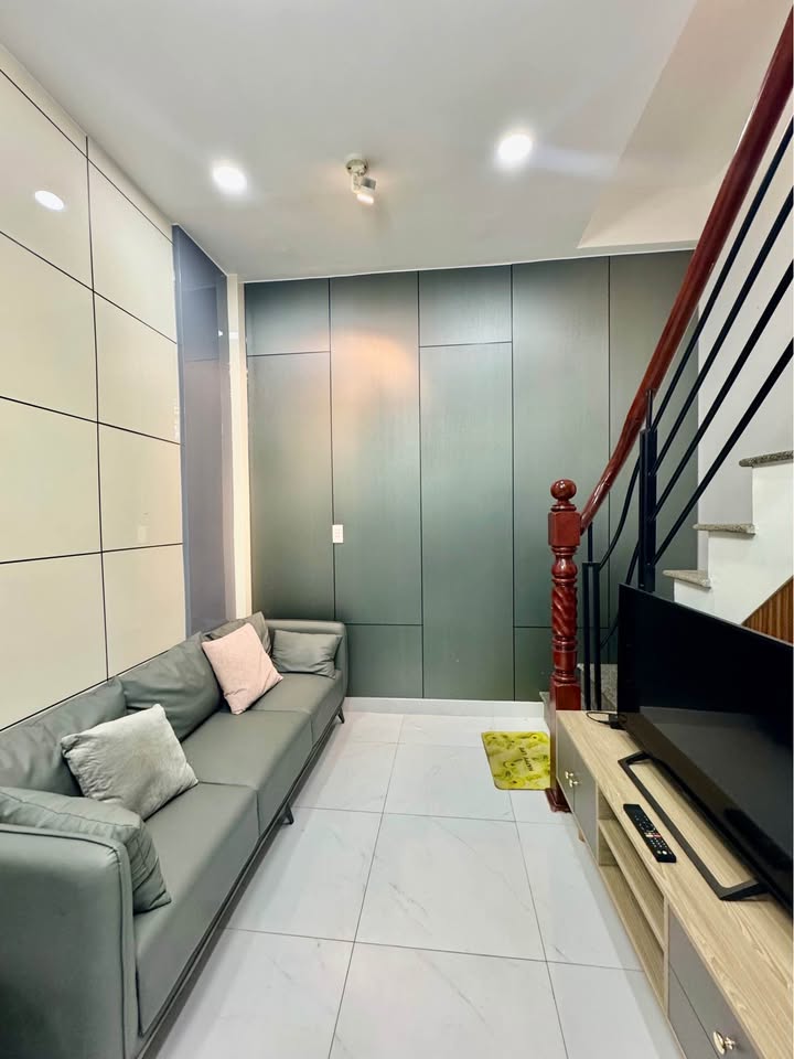 Nhà 2 tầng Nguyễn Văn Công, 30m² giá 4.19 tỷ - Thích hợp đón Tết!