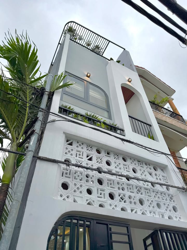 Nhà 3 tầng Đà Nẵng 50m² giá 5.2 tỷ - Ô tô vào tận nơi!