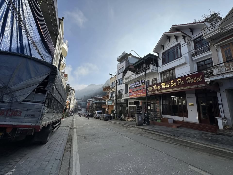 Đất thổ cư 220m² đường Thạch Sơn Sa Pa giá 14 tỷ - Cách hồ vài bước chân!