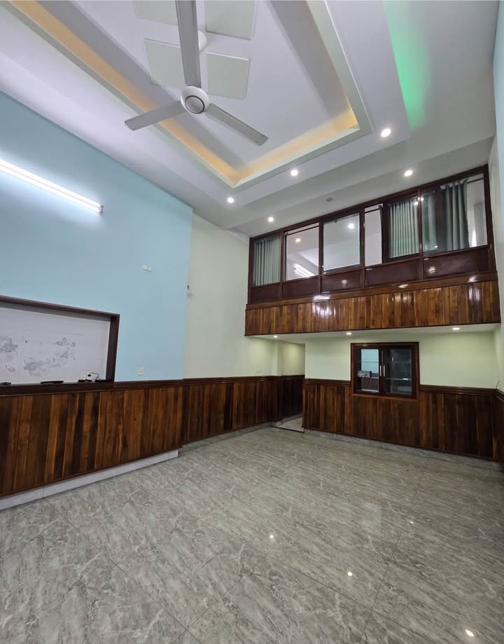 Nhà 3 tầng tại kiệt Lê Độ, Thanh Khê, 98m² giá 5.5 tỷ - Sổ hồng chính chủ!