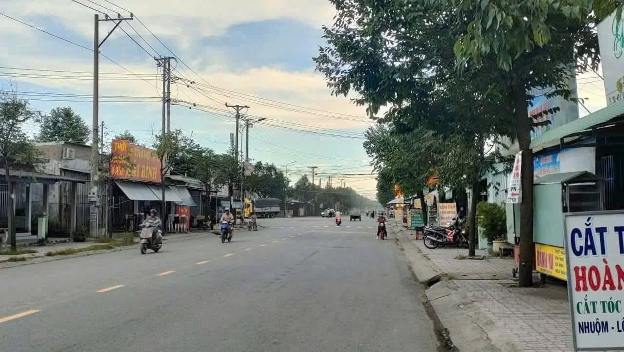 Nhà mặt tiền Nguyễn Văn Tuôi, Bến Lức 171m² giá 6.7 tỷ - Thích hợp kinh doanh