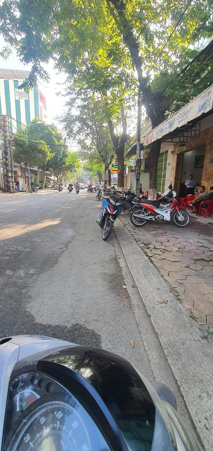 FrontHouse mặt tiền đường Trần Hưng Đạo 60m² giá 4 tỷ - Cơ hội đầu tư tuyệt vời!