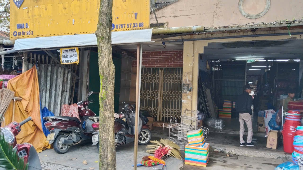 Mặt bằng chợ Trường An, Huế 4m mặt tiền - Kinh doanh thuận lợi ngay ngã tư!
