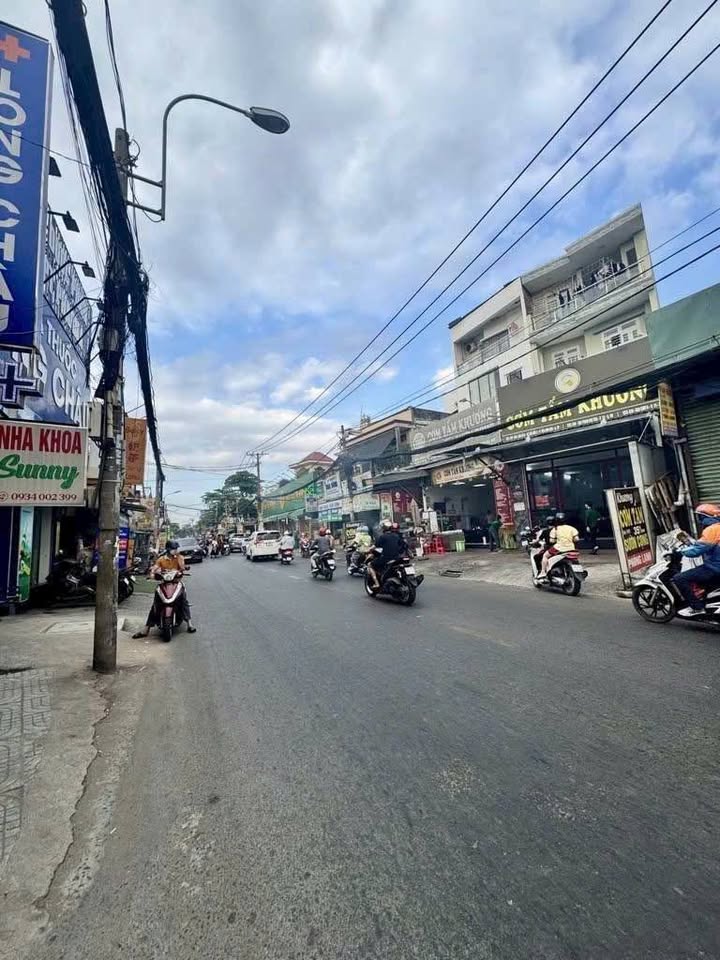 Mặt tiền kinh doanh đa ngành nghề 64m² tại Dương Văn Dương - Giá chỉ 11.3 tỷ!