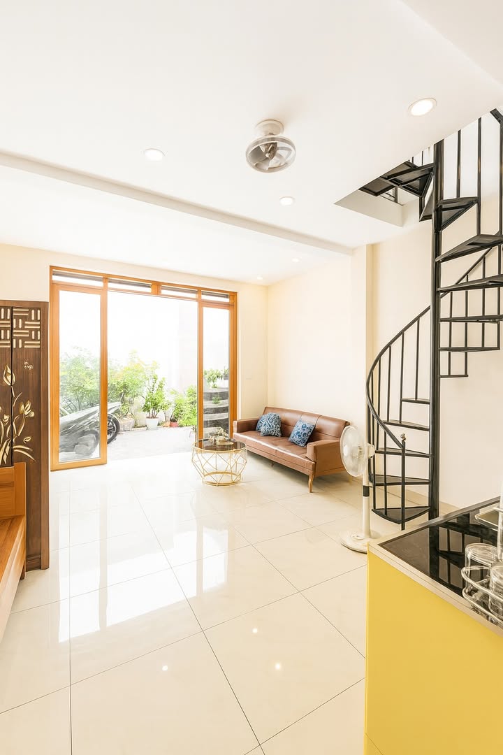 Bán nhà hẻm ô tô tại Bệnh viện Đa khoa Bình Tân 200m² giá 4.4 tỷ - Cơ hội đầu tư tuyệt vời!