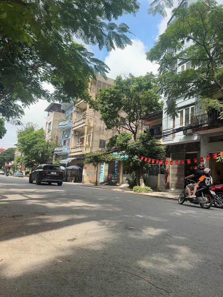 Nhà 3 Tầng Đường Lê Phụng Hiểu, Bắc Ninh 64.8m² - Kinh doanh thuận lợi!