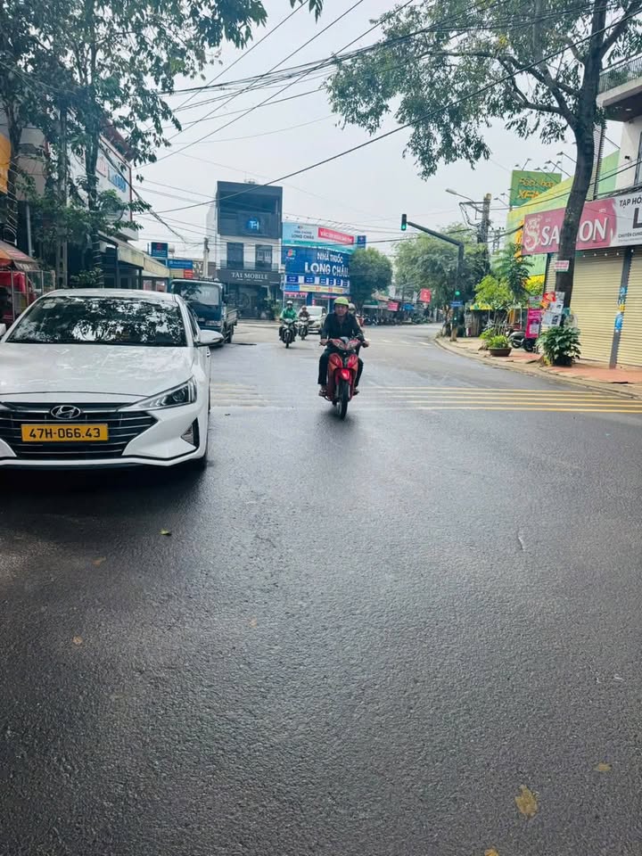 Nhà mặt tiền đường Ama Khê, Buôn Ma Thuột 65.6m² giá 7.999 tỷ - Kinh doanh đa ngành nghề