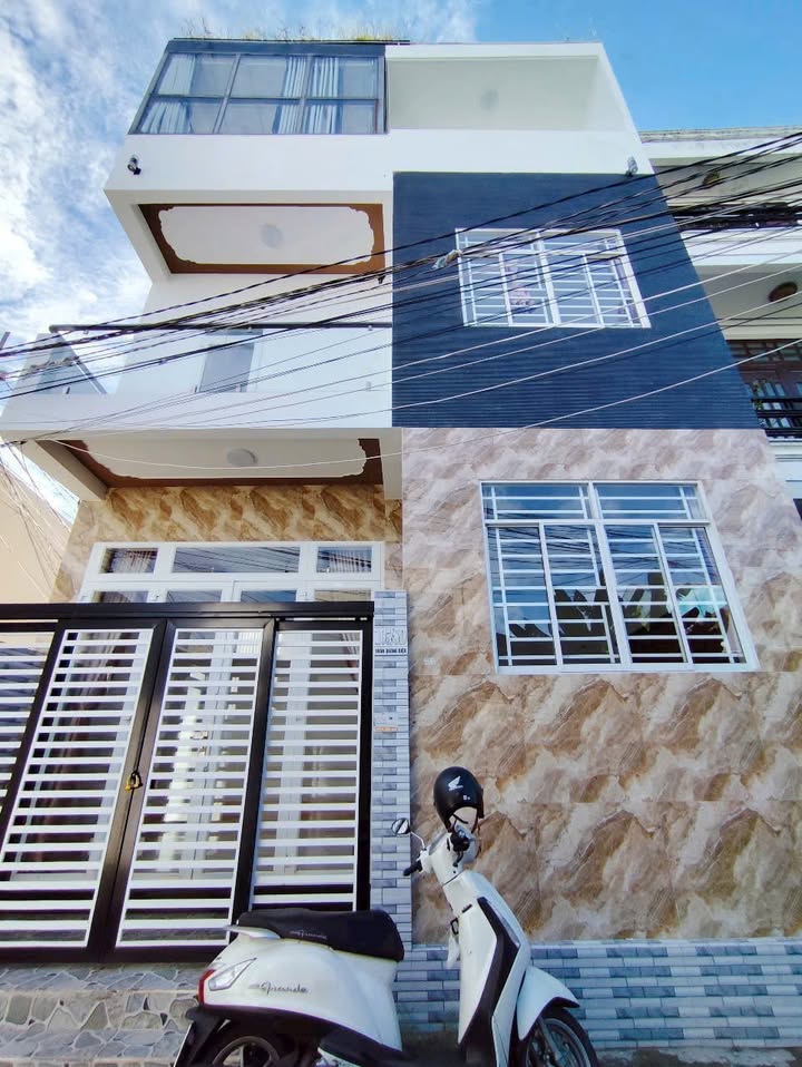 Nhà 2 tầng góc 2 mặt tiền tại Cần Thơ 42m² giá 2.37 tỷ - Ô tô vào tận cửa!