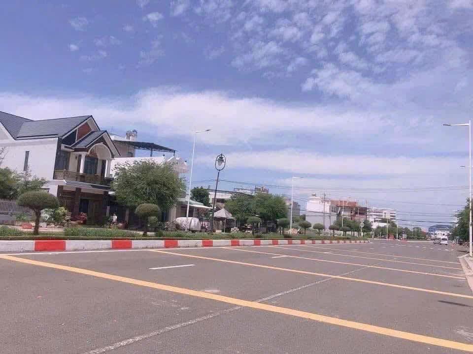 Đất mặt tiền đường Nguyễn Chí Thanh, Long Hải 97m² - Vị trí đắc địa ngay trung tâm du lịch biển