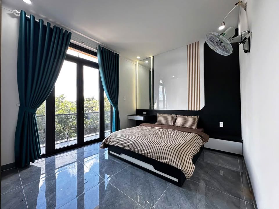 Nhà đẹp Y Wang Buôn Ma Thuột 103.5m² giá 3.05 tỷ - Góc 2 mặt tiền thông thoáng!