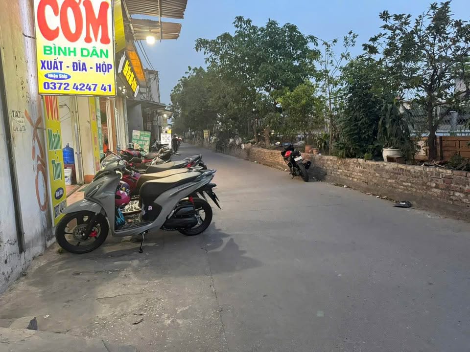 Bán lô đất mặt đường Hoàn Sơn, Tiên Du 70m² giá 4 tỷ - Kinh doanh tốt!