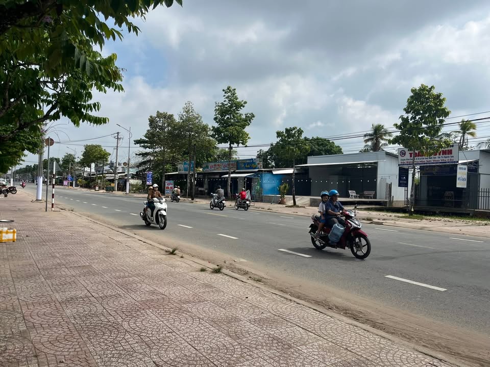 Cho thuê nhà mặt tiền đường Nguyễn Văn Thảnh quận Bình Tân 96m² - Gần nhiều tiện ích!