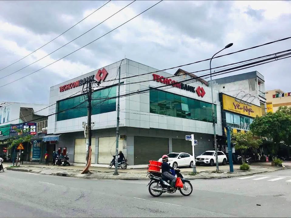 Nhà 2 tầng mặt tiền Tôn Đức Thắng, Đà Nẵng 200m² giá 50 triệu - Vị trí kinh doanh sầm uất!