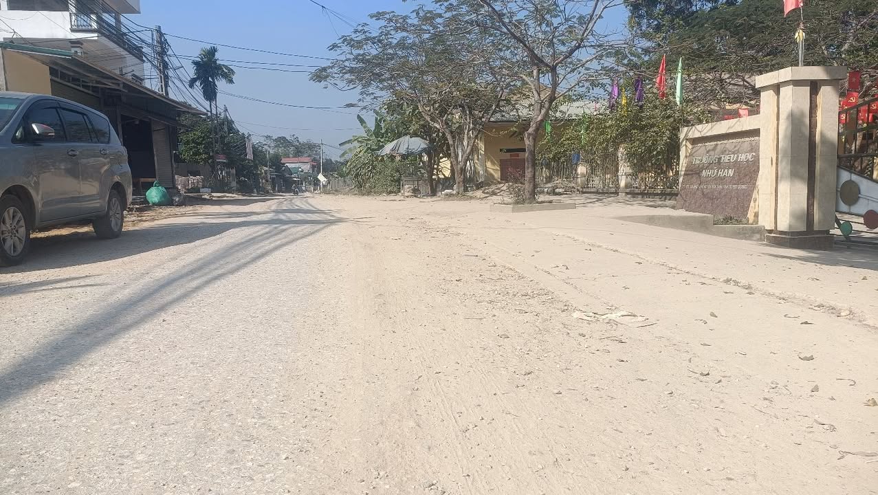 Đất thổ cư Nhữ Hán Tuyên Quang 820m² giá 1.6 tỷ - Sổ hồng riêng, vị trí đẹp!