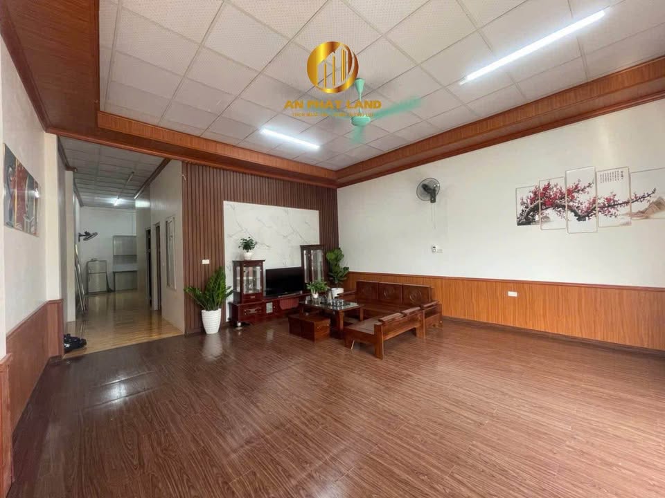 Nhà phố Bích Đào Ninh Bình 88.7m² giá 2 tỷ - Hướng Nam thoáng mát!