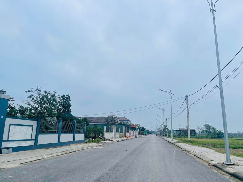 Đất nền Nghi Ân, Vinh 93m² giá 1.8 tỷ - Đường thông thoáng, vị trí đẹp!