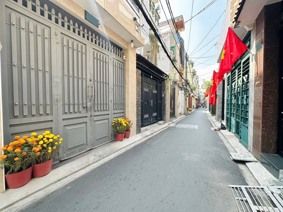 Nhà đẹp 5 tầng Phú Nhuận 75m² giá 13 tỷ - Hẻm ô tô thông thoáng