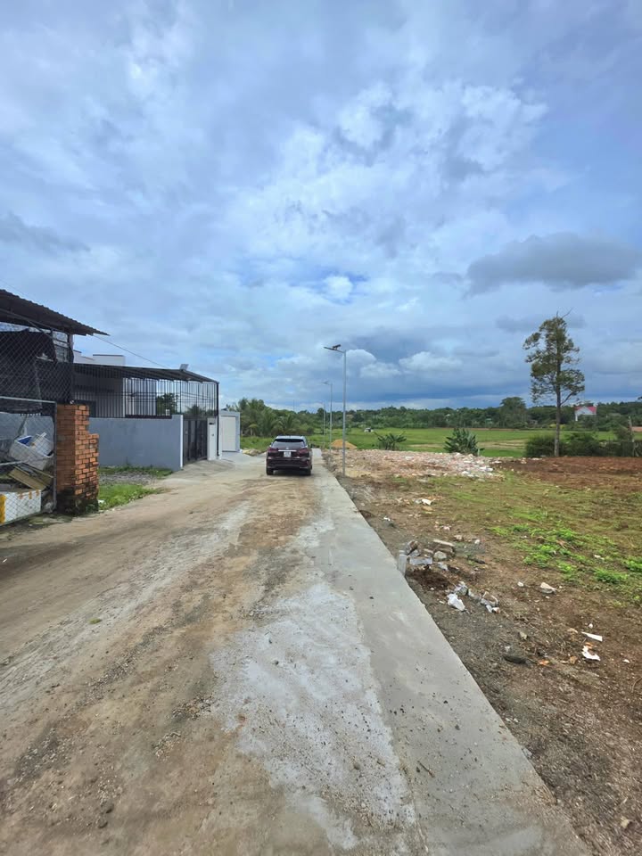 Đất nền Ea Kao 242m² giá 1.85 tỷ - Nở hậu đẹp, view ruộng thoáng mát!