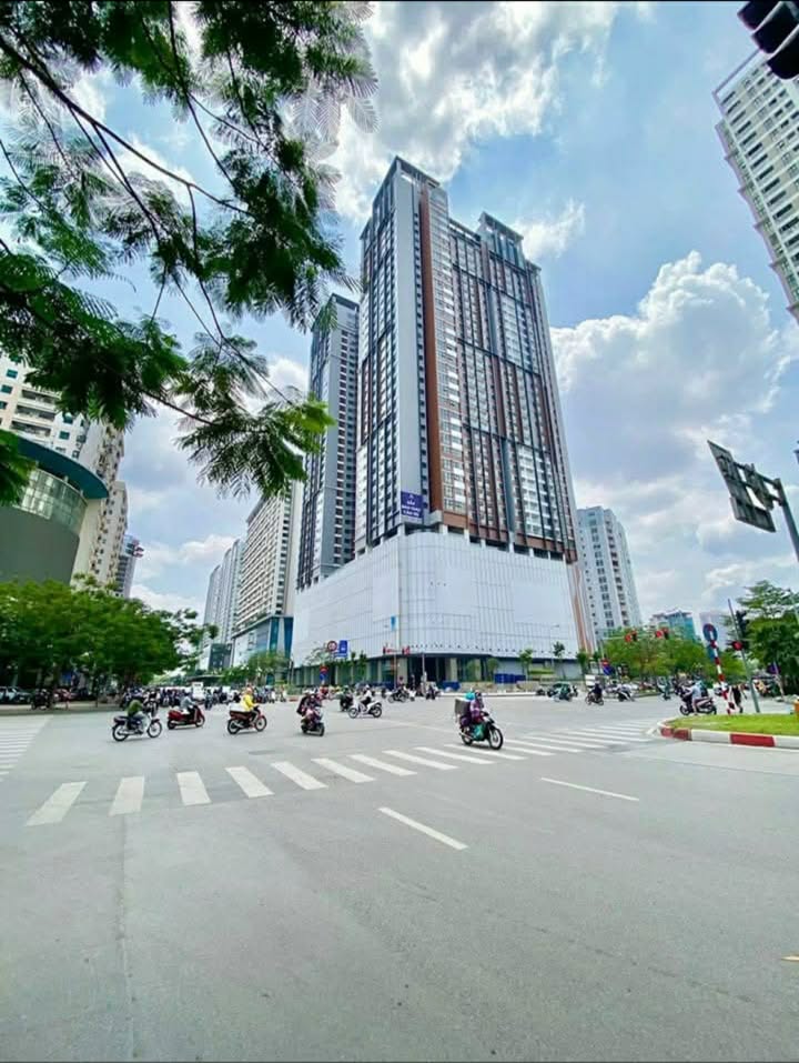 Căn hộ BRG Diamond Residence Lê Văn Lương 105m² giá 1x tỷ - Full nội thất, tầng đẹp!