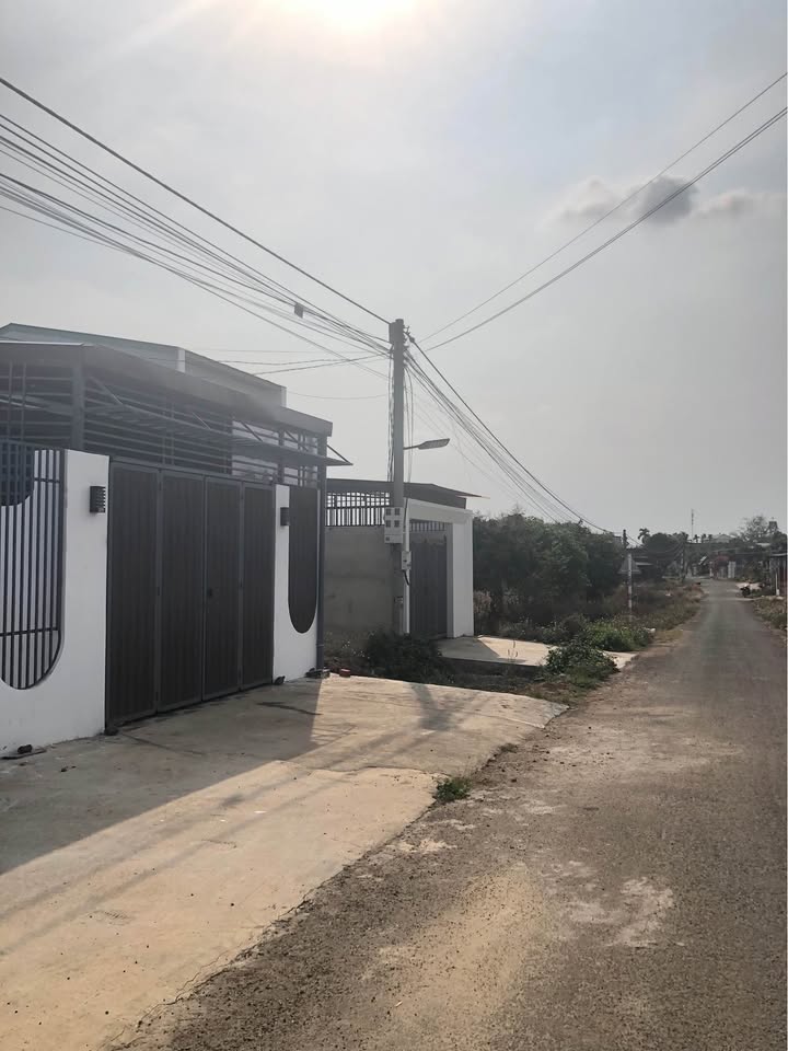 Đất góc 2 mặt tiền thôn 8, Cư Êbur, 145m² giá 850 triệu - Đầu tư sinh lời ngay!