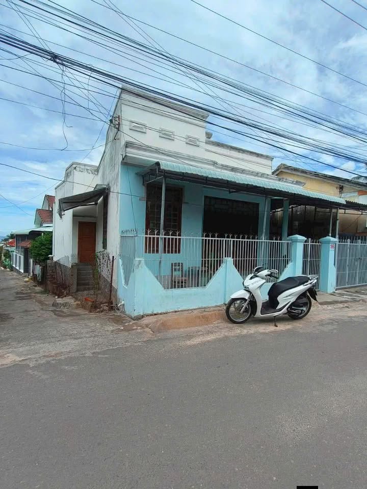 Nhà mặt tiền kinh doanh Đường Nguyễn Thanh Hùng, Phan Thiết 238m² giá 5.5 tỷ - Đầu tư sinh lời ngay!