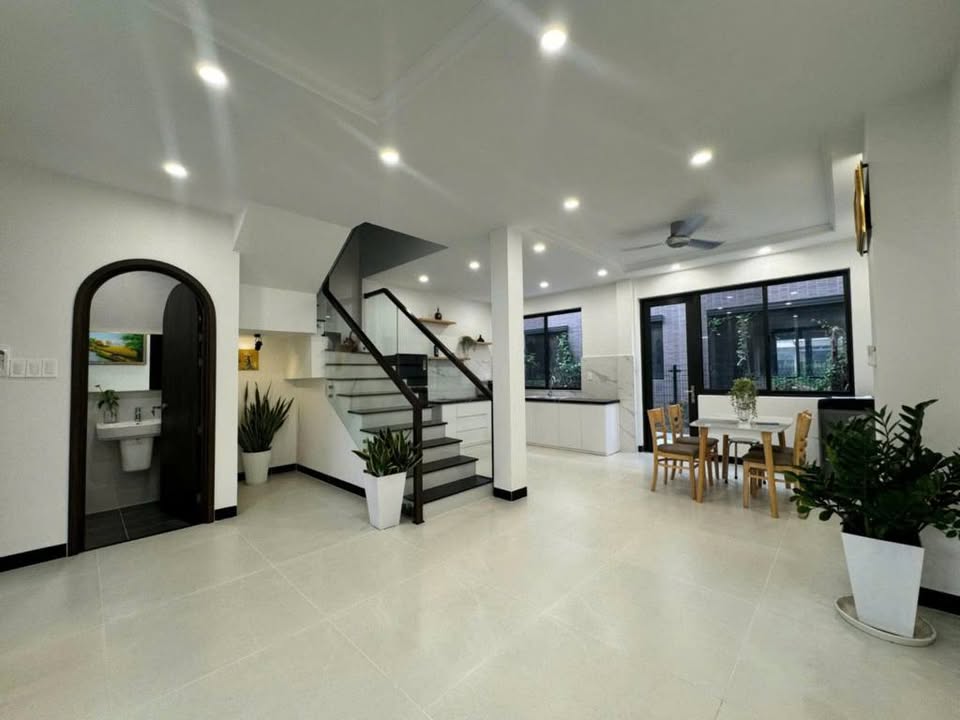 Nhà phố Vườn Waterpoint Bến Lức 3PN 15 triệu - Thiết kế hiện đại, đầy đủ nội thất!