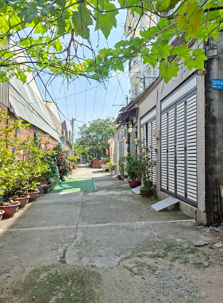 Đất Thạnh Lộc 47, Quận 12 - Diện tích 70m², giá 3.45 tỷ - Hẻm xe hơi thoáng rộng!