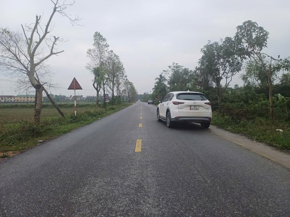 Đất Liên Vinh, Thạch Đài 100m² giá 2.4 tỷ - Sổ đỏ chính chủ, đầu tư sinh lời!