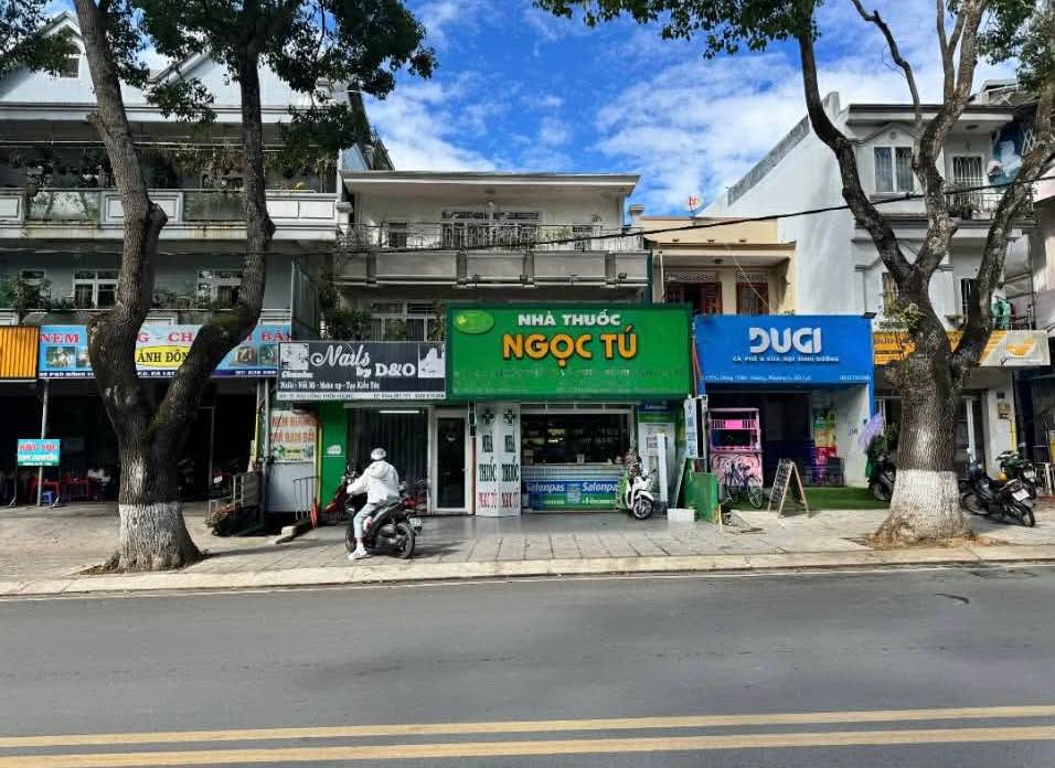 Nhà mặt tiền kinh doanh Đà Lạt 117m² giá 33 tỷ - Vị trí đắc địa gần Ngã 5 Đại Học!
