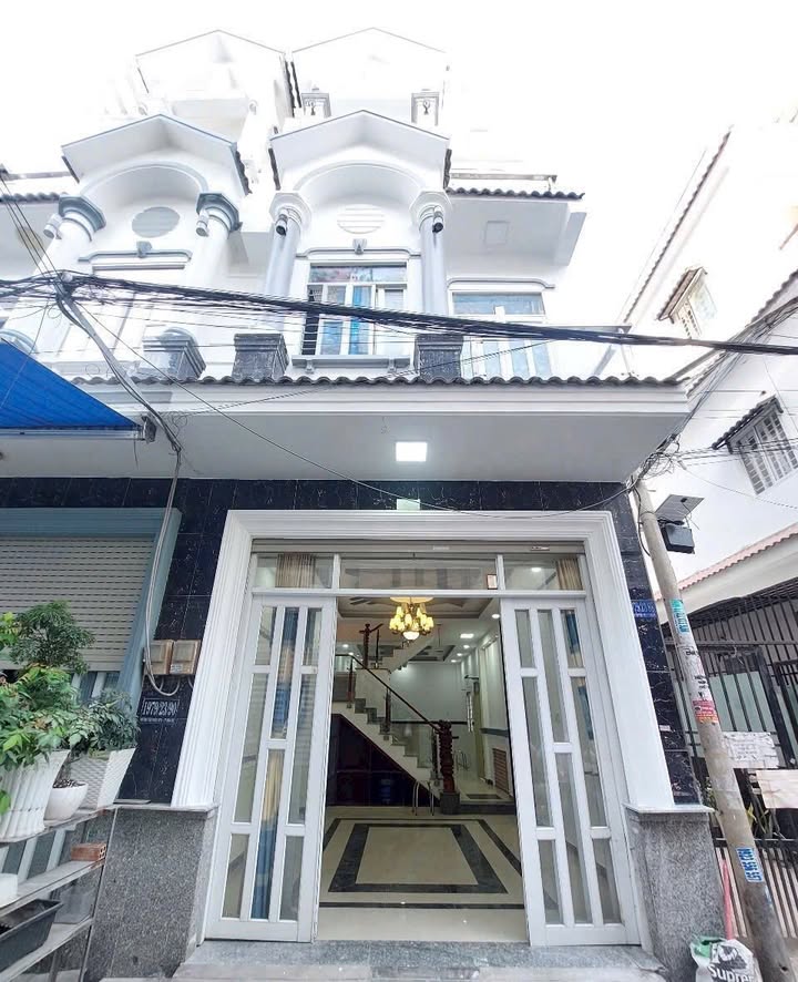 Nhà 3 tầng hẻm xe hơi 1979 Huỳnh Tấn Phát, Nhà Bè - Giá tốt chỉ 6.2 tỷ!